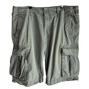 Gap Khaki Lived In Short 11.5" Inseam Mens L Green Cargo Shorts Pockets Hiking
